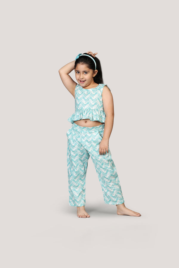 The Talkative Turtle Print - Crop Top Set
