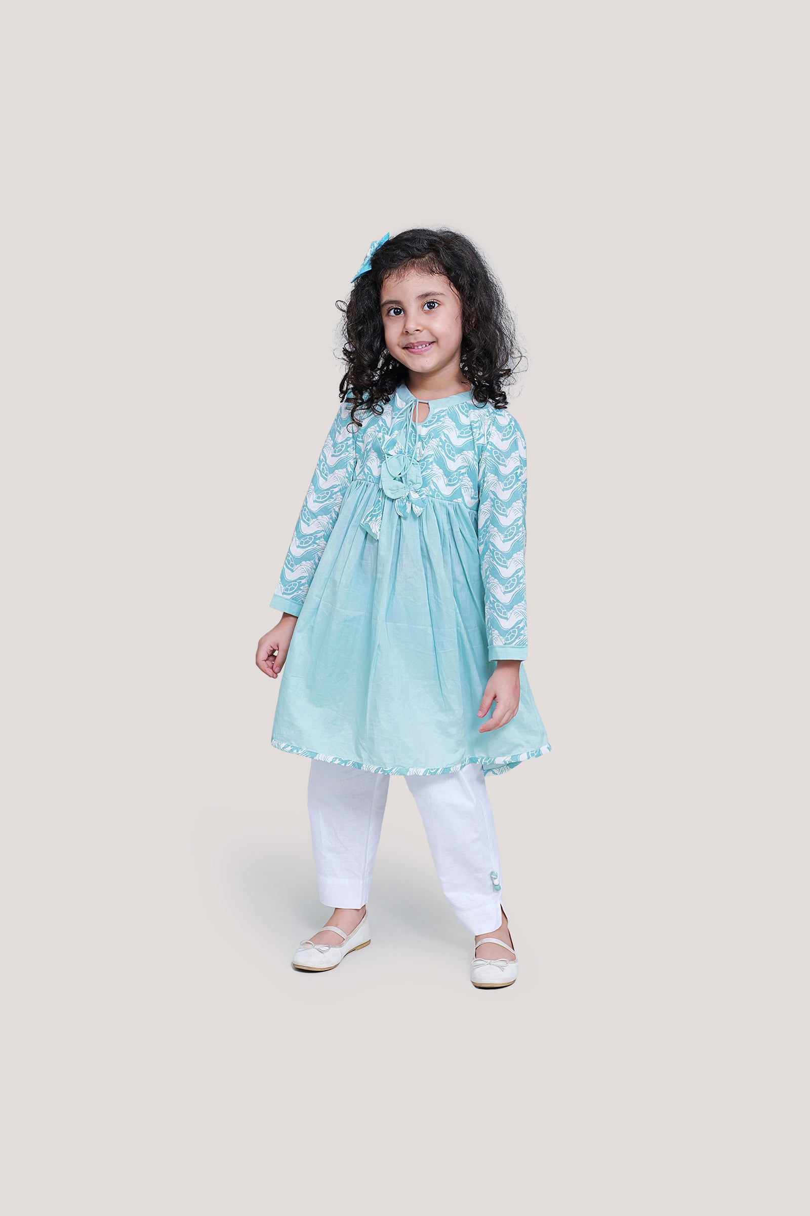 The Talkative Turtle - Round Neck Kurta with White Pants