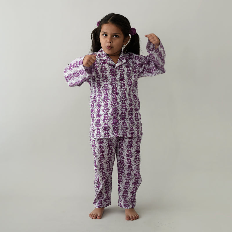 Unisex Single Set Cotton Kids Sleepwear with Two Cats & Monkey Story print (1 Top & 1 Bottom)