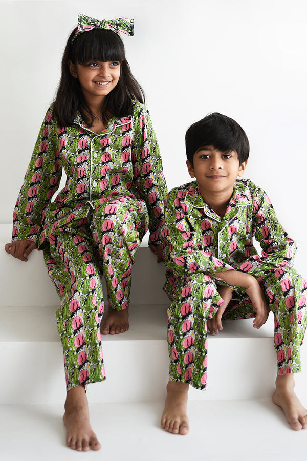 The Ant & the Grasshopper - Sleepwear